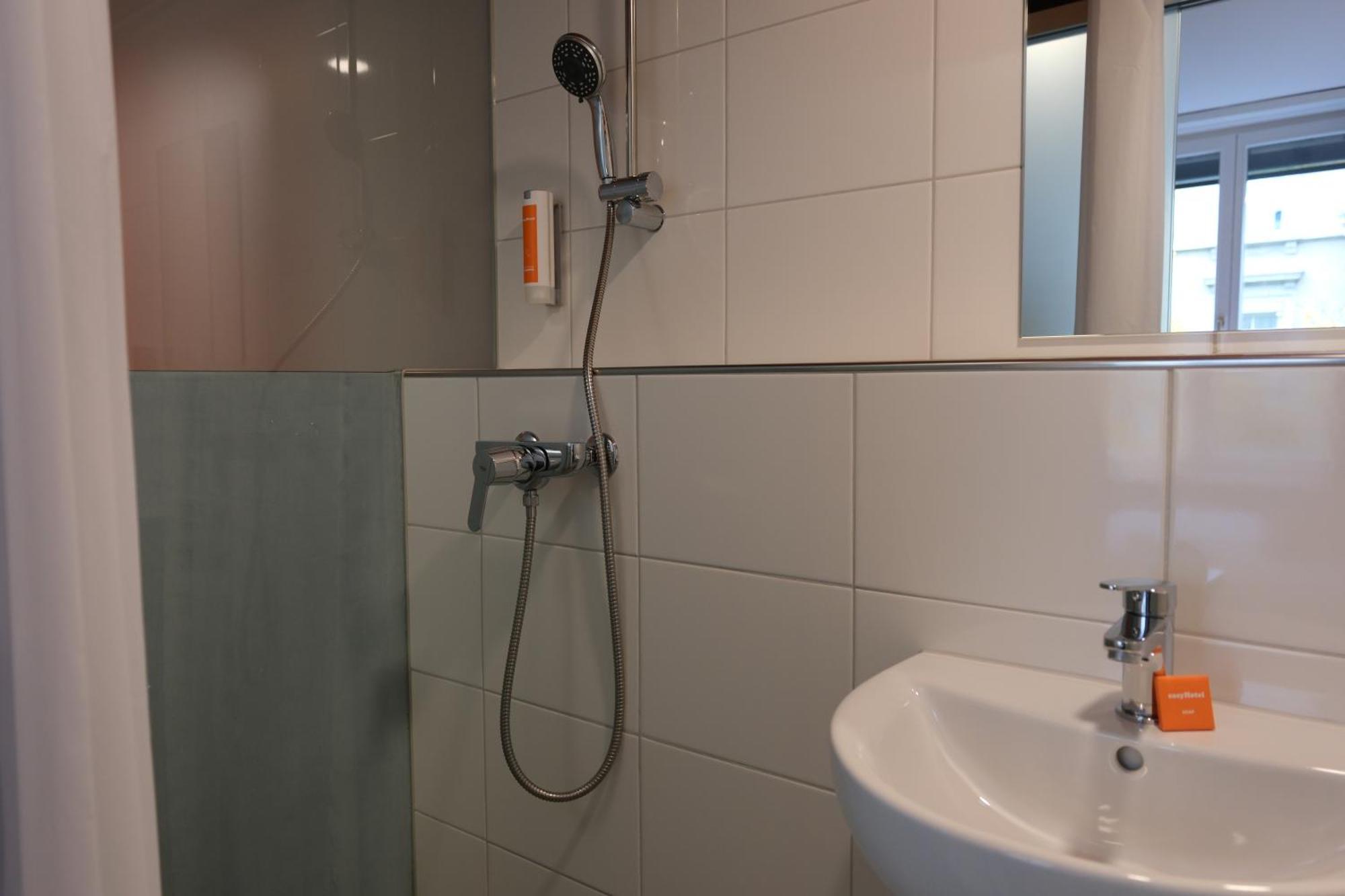 Easyhotel Zuerich Main Station Habitación foto